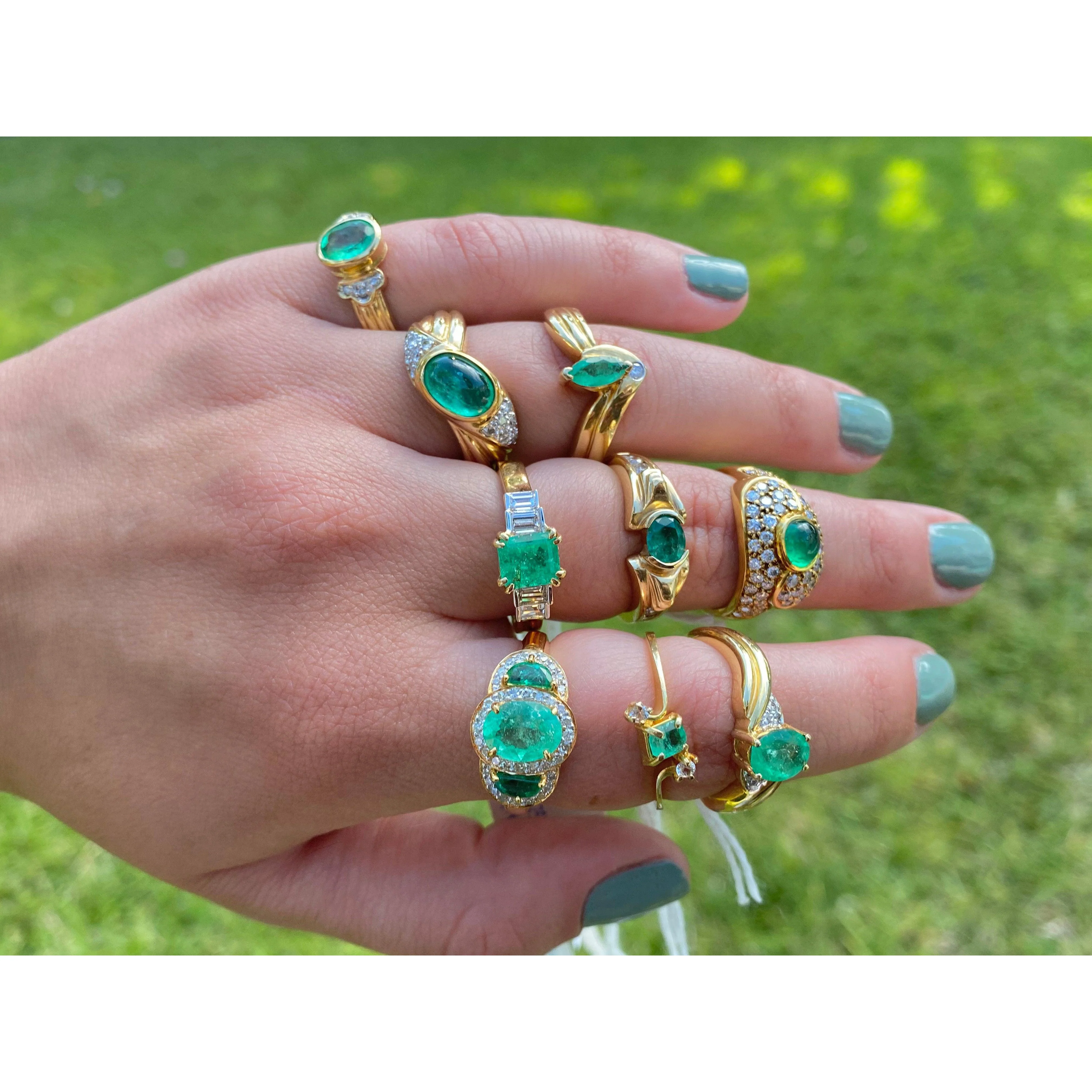 Oval Cut Natural Emerald Ring in 14k solid Gold - Image 3