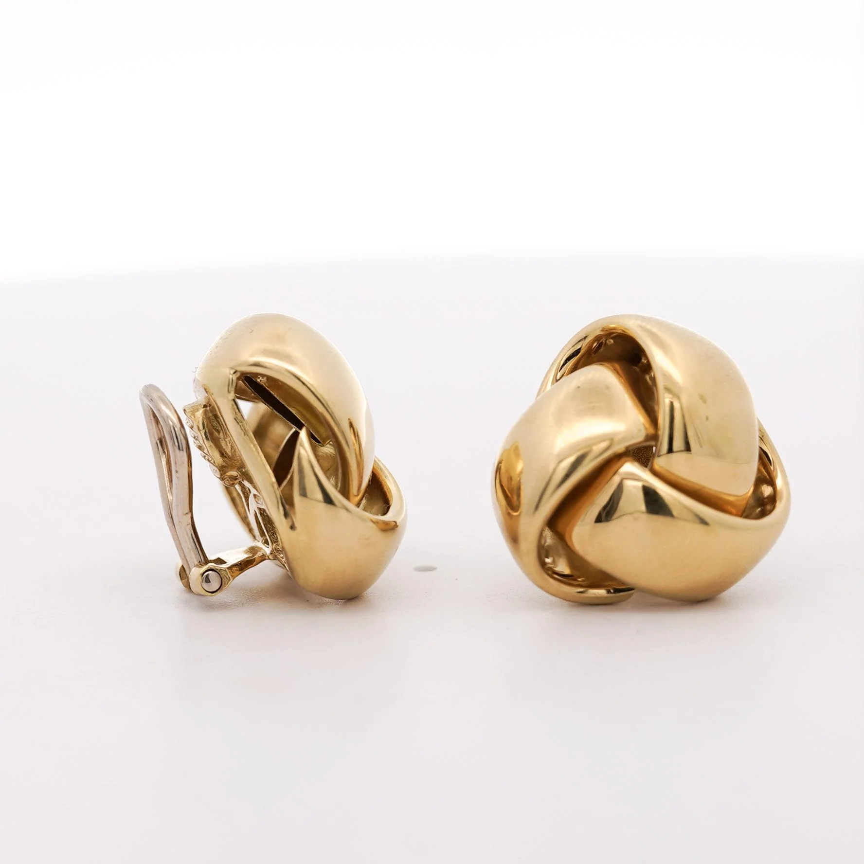 Roberto Coin Knot 18K Yellow Gold Stud Earrings Clip On Lever Backs - Image 5