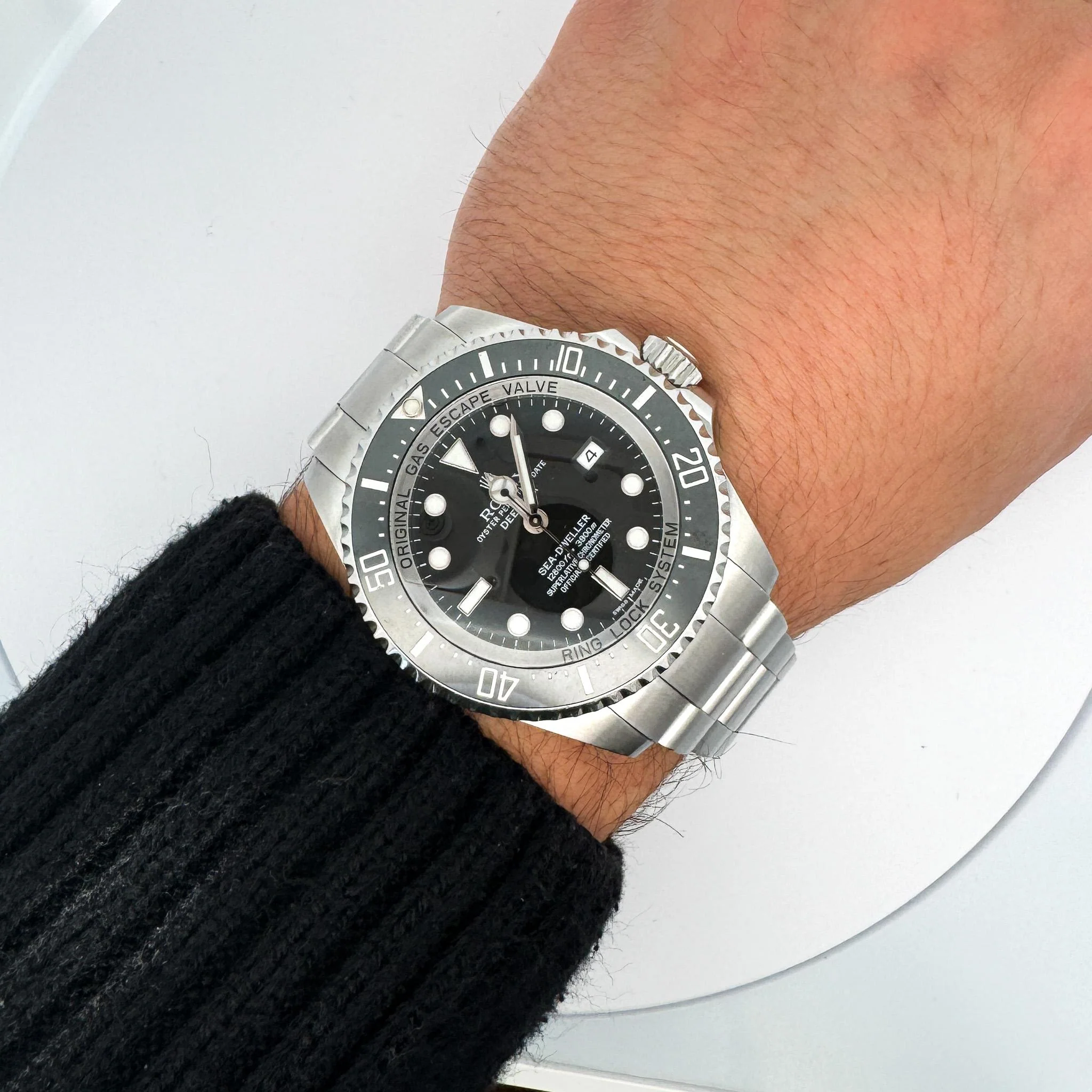 Rolex Deepsea Sea-Dweller 44mm Ref 11660 Watch With Box and Papers - Image 7