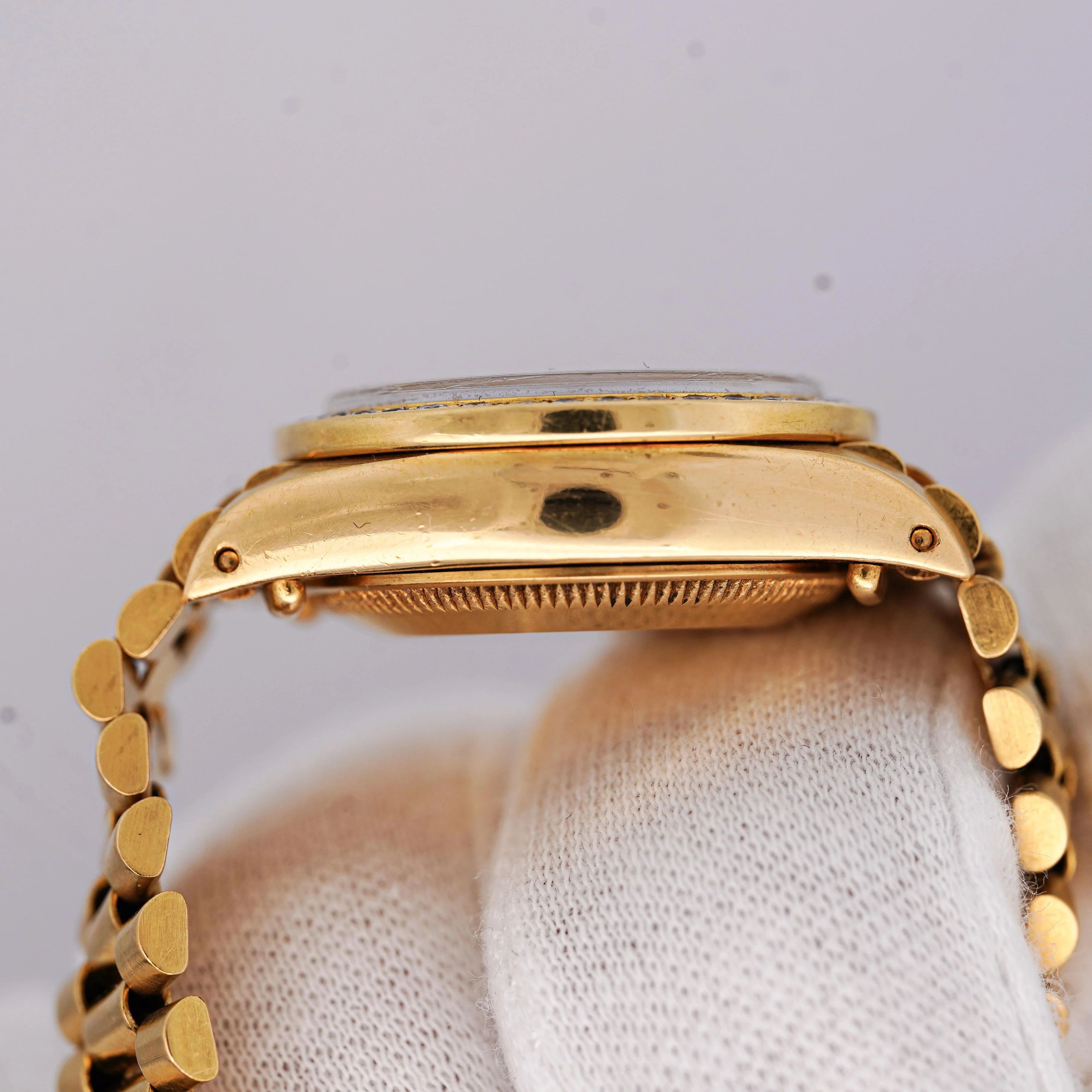 Rolex OP DateJust Presidential White Face 26mm Diamond Bezel 18K Gold Watch - Image 6