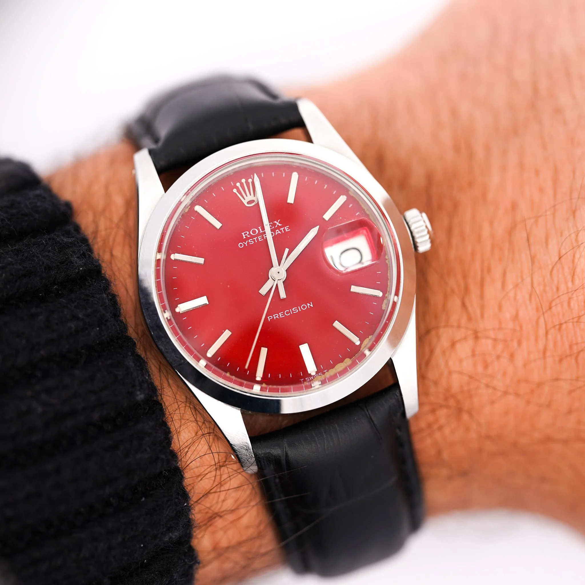 Rolex Red Dial Precision Oyster Date 34MM Watch - Image 2