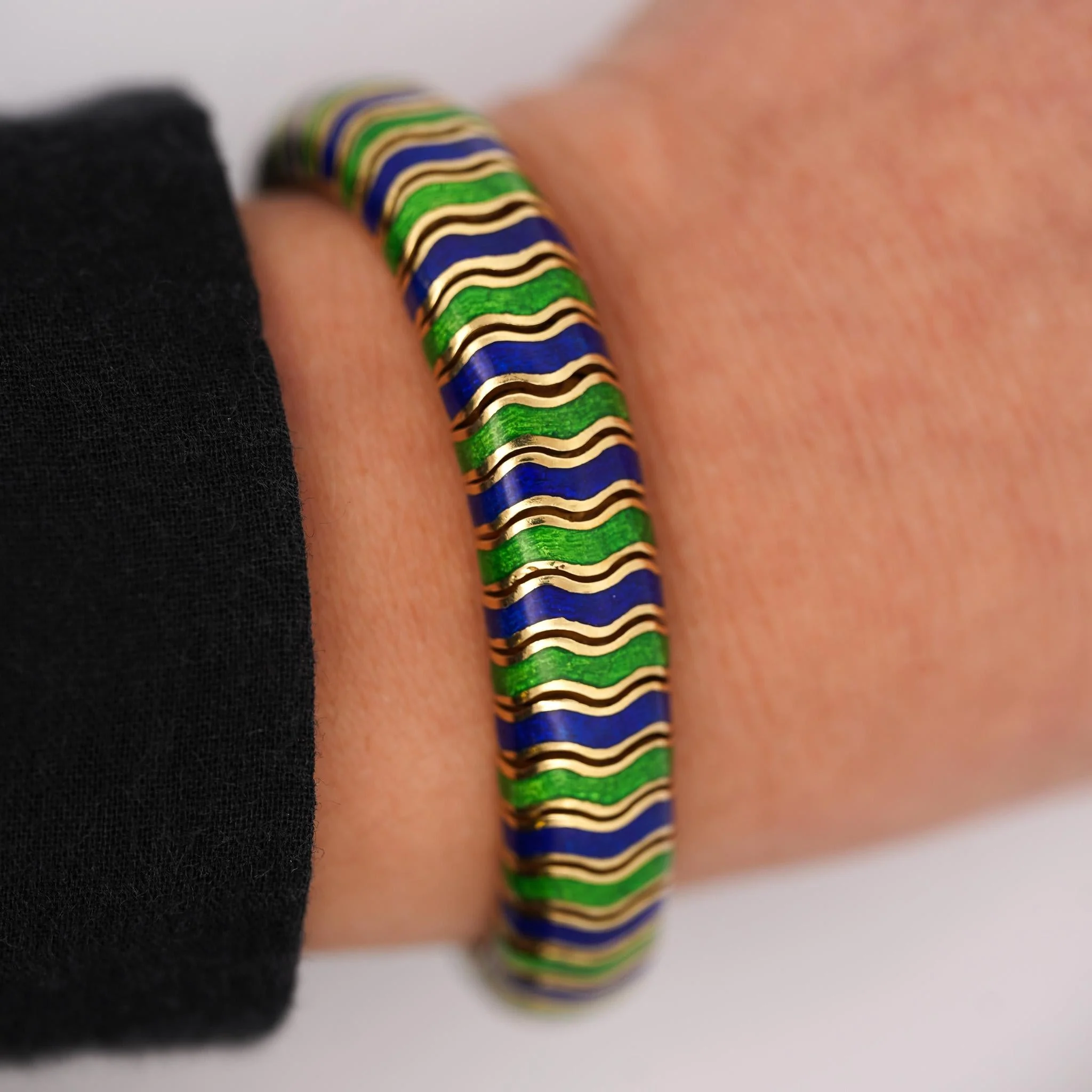 Tiffany & Co Green and Blue Enamel in 18K Yellow Gold Vintage Bracelet - Image 2
