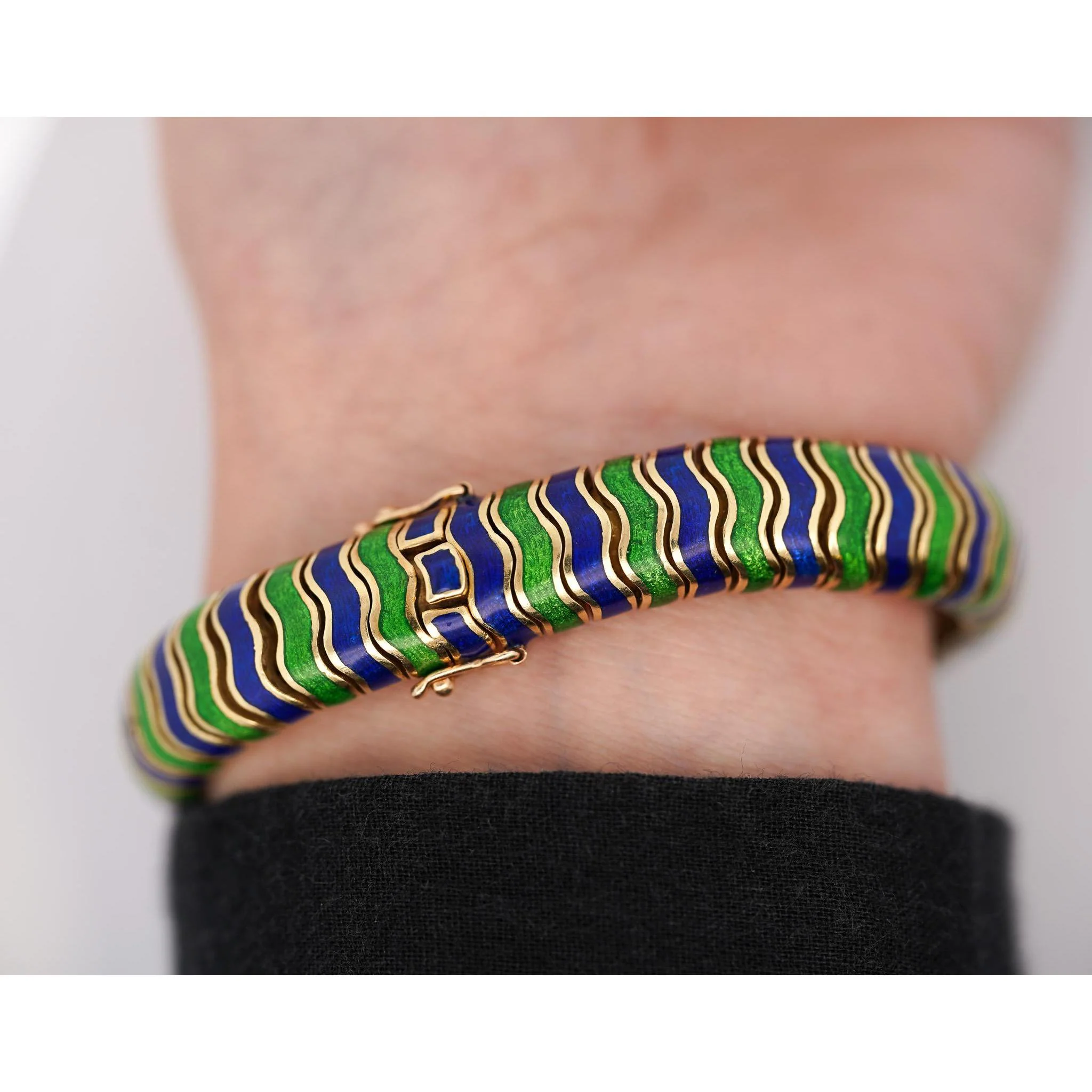 Tiffany & Co Green and Blue Enamel in 18K Yellow Gold Vintage Bracelet - Image 9