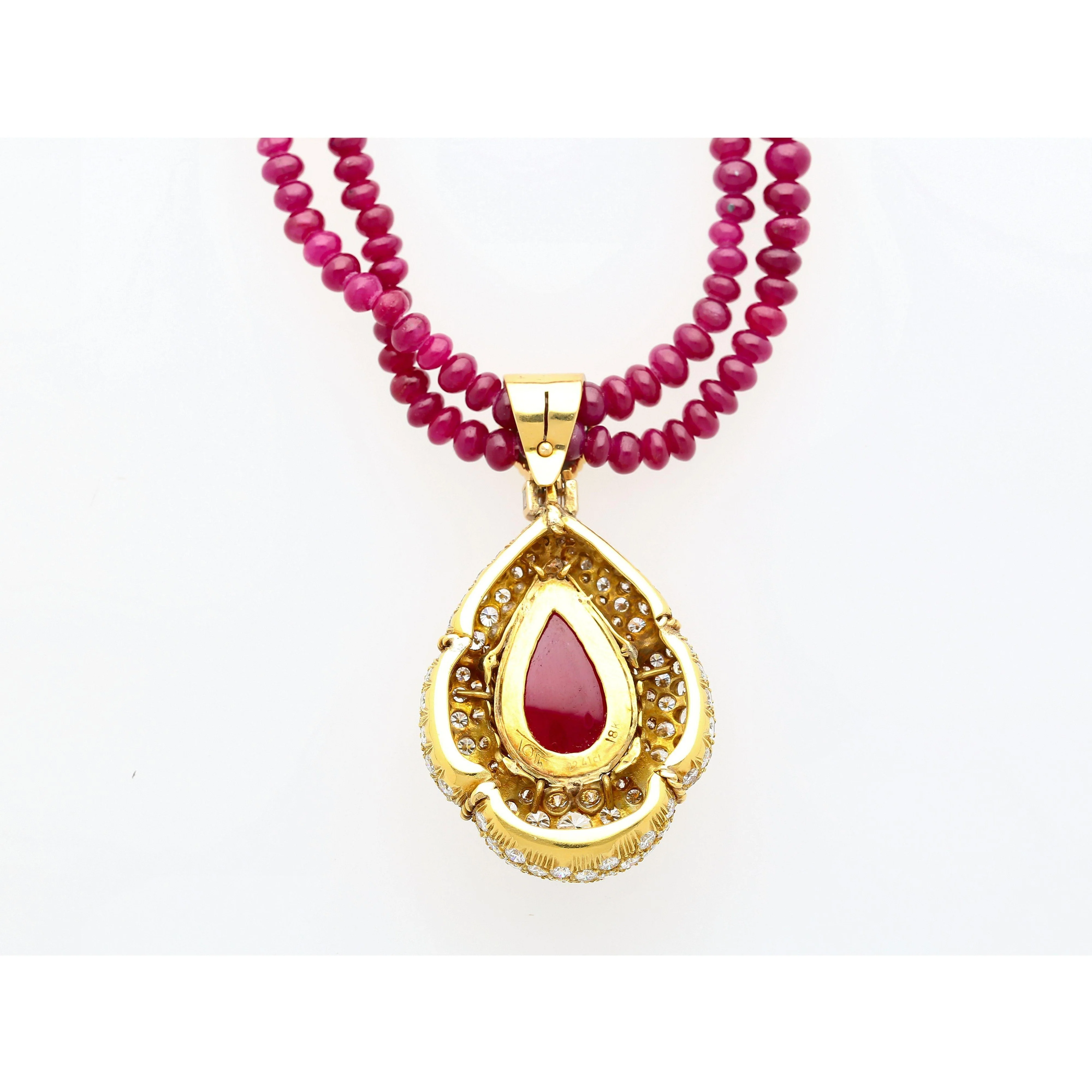 22.41 Carat Cabochon Cut Ruby Pendant In Tiffany & Co. Signed Bead Necklace - Image 5