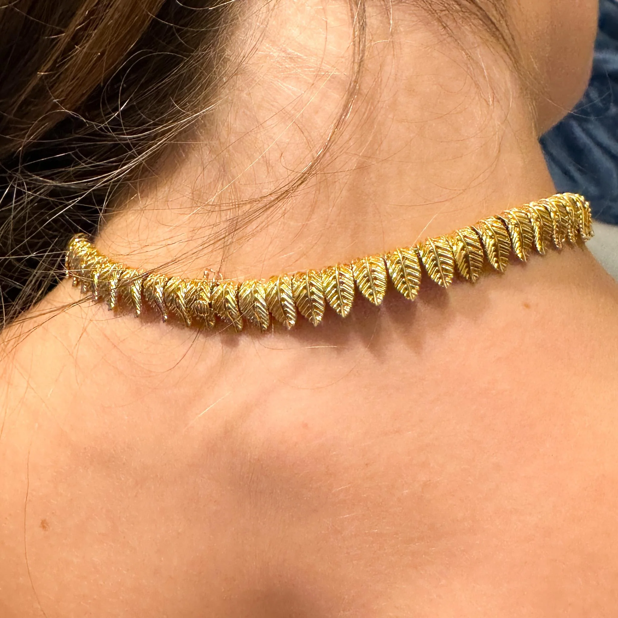 Van Cleef & Arpels 18K Gold Leaf Diamond Vintage Retro Choker Necklace - Image 13