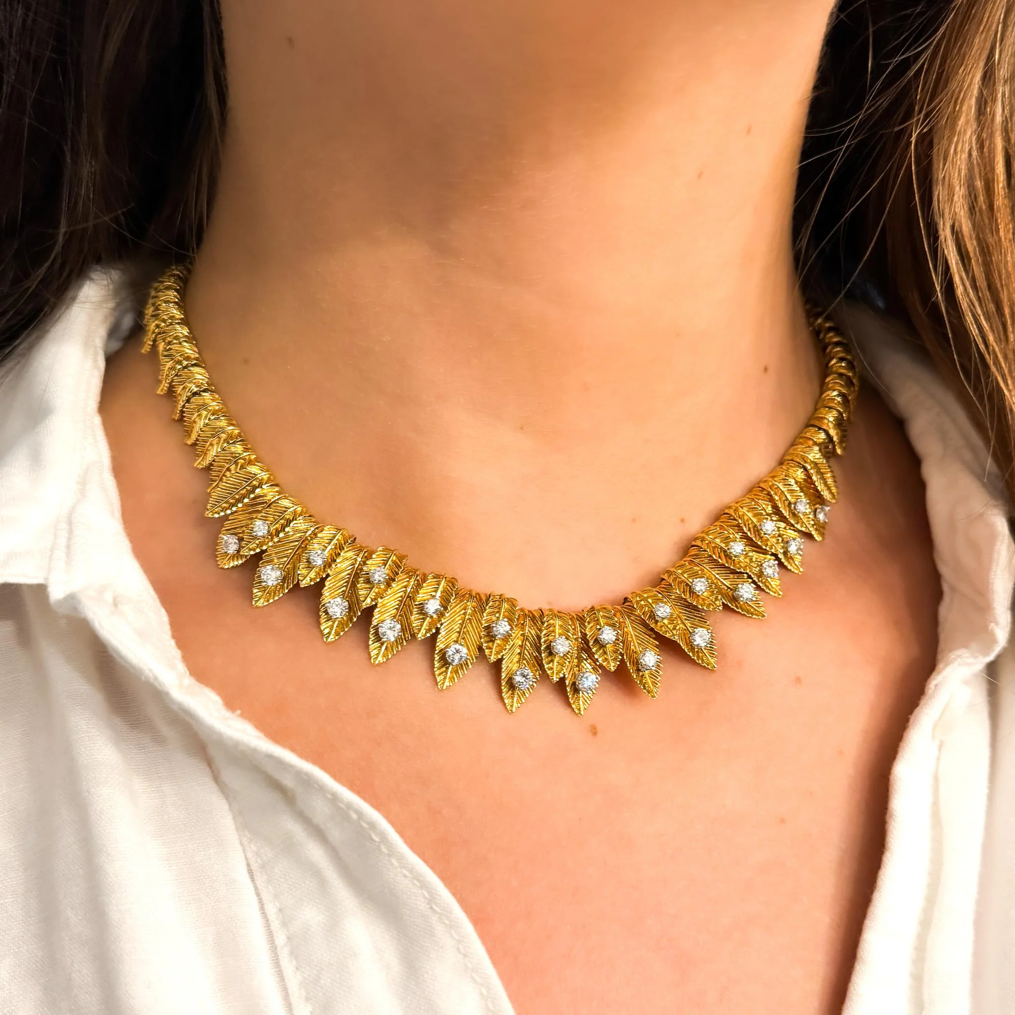 Van Cleef & Arpels 18K Gold Leaf Diamond Vintage Retro Choker Necklace - Image 5