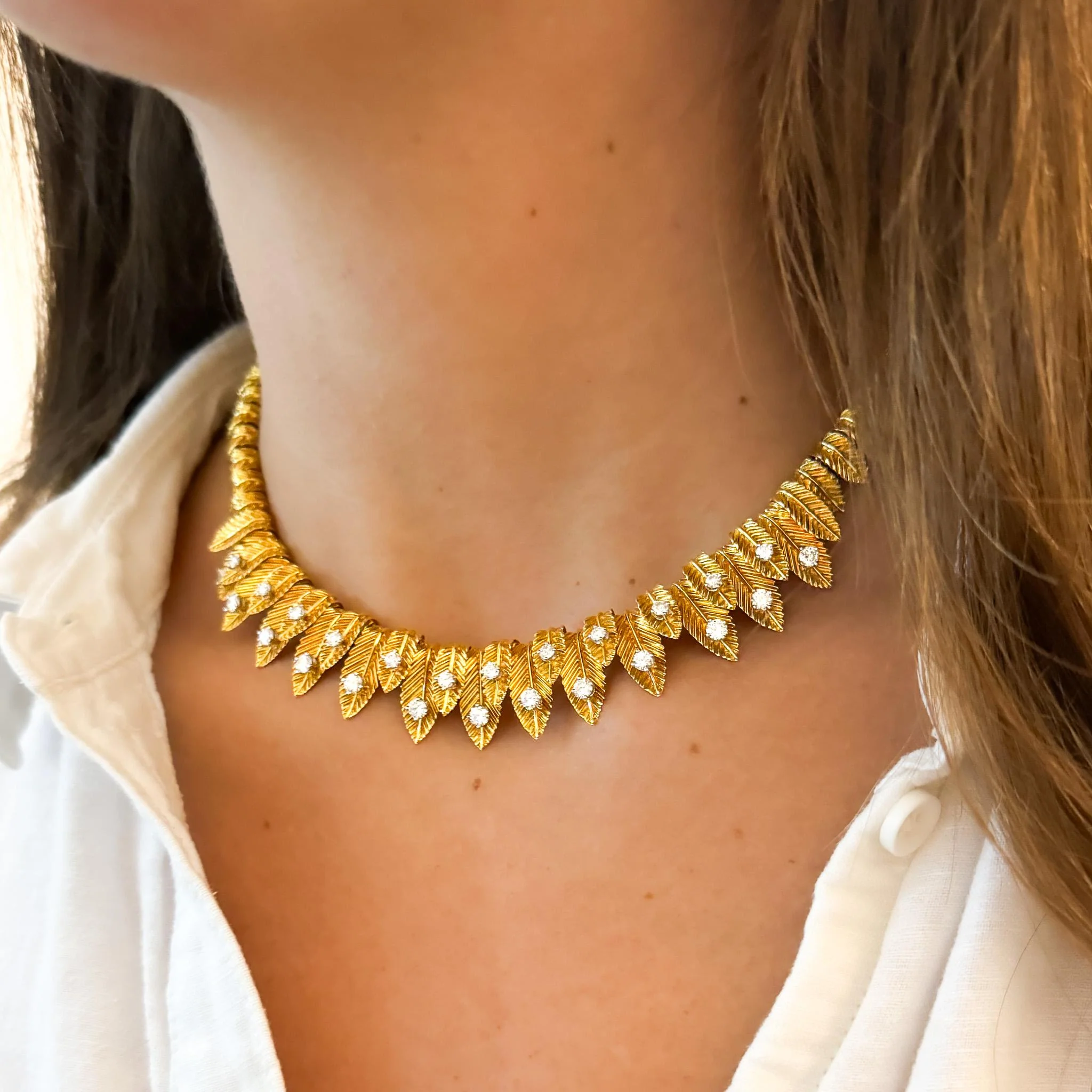 Van Cleef & Arpels 18K Gold Leaf Diamond Vintage Retro Choker Necklace - Image 6
