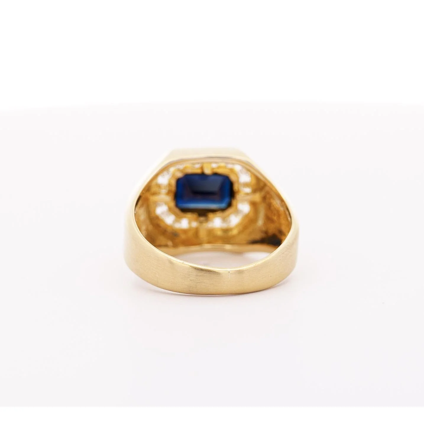 Vintage 2.5 Carat Emerald Cut Blue Sapphire & Diamond Matte Finish Mens Ring - Image 4