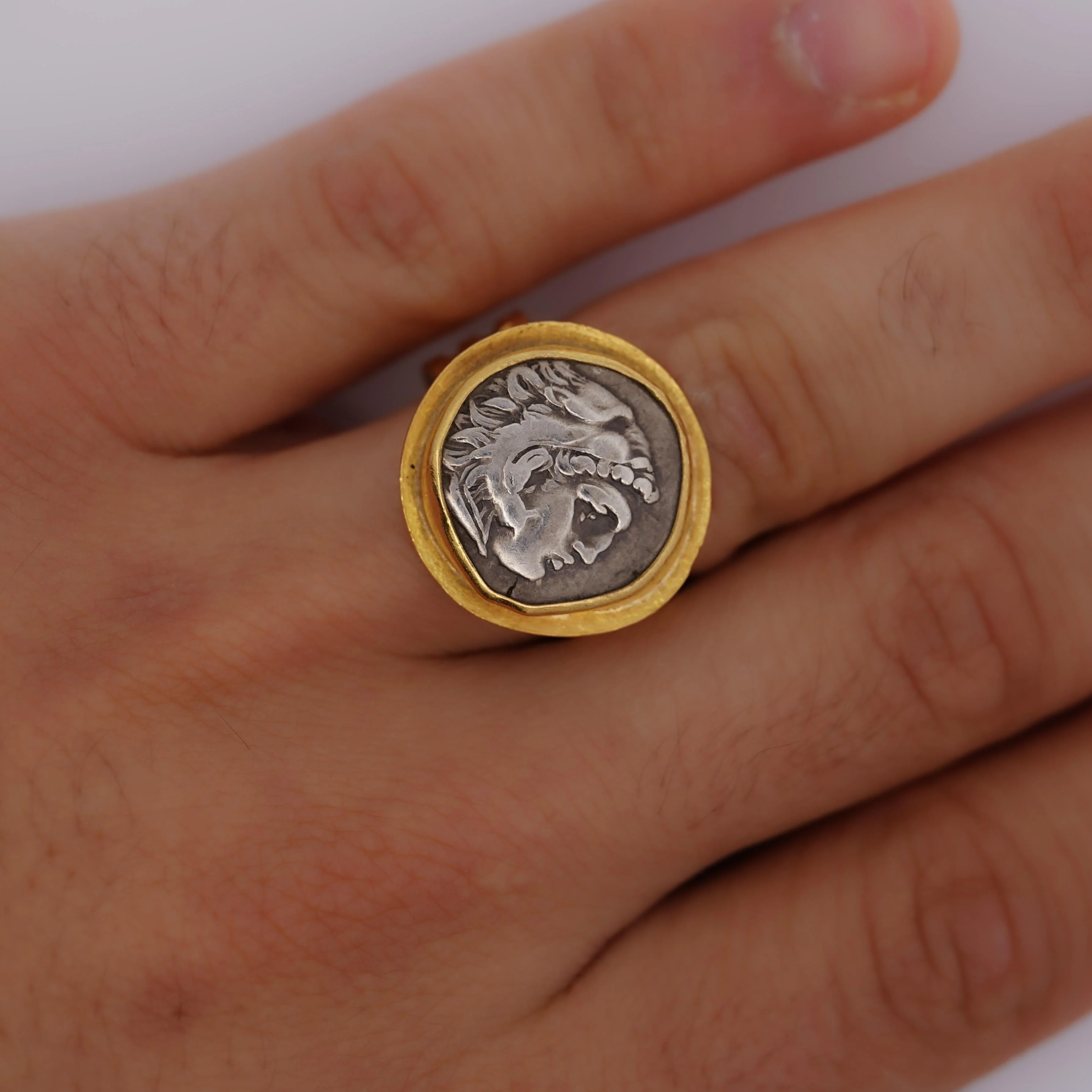 Vintage 22K Yellow Gold Alexander III the Great Antique Roman Coin Ring - Image 2