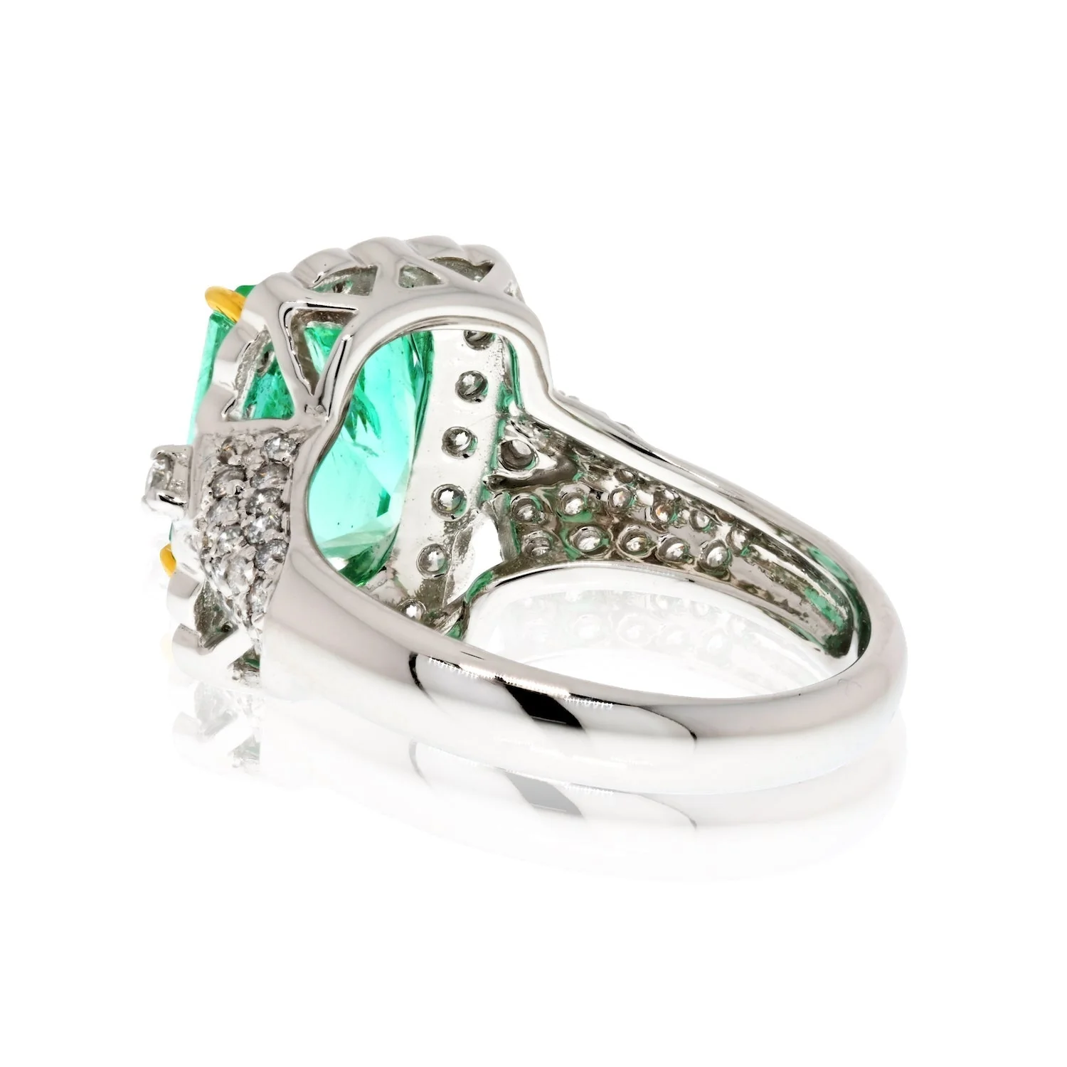 18K White Gold Emerald & Princess Cut Diamond Ring - Image 4