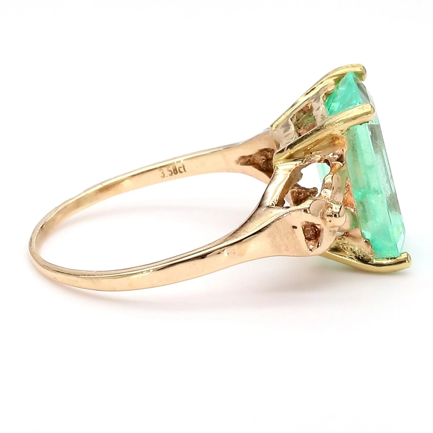 Vintage 3.58 Carat Pastel Green Colombian Emerald 14K Gold Solitaire Scroll Ring - Image 3