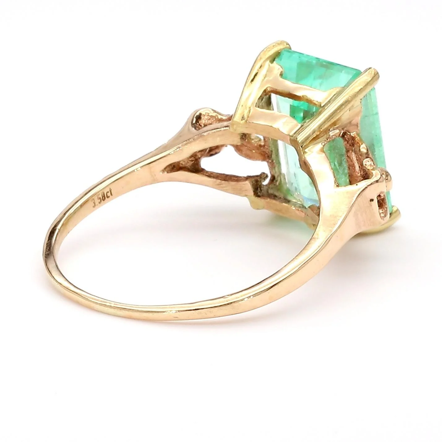Vintage 3.58 Carat Pastel Green Colombian Emerald 14K Gold Solitaire Scroll Ring - Image 4