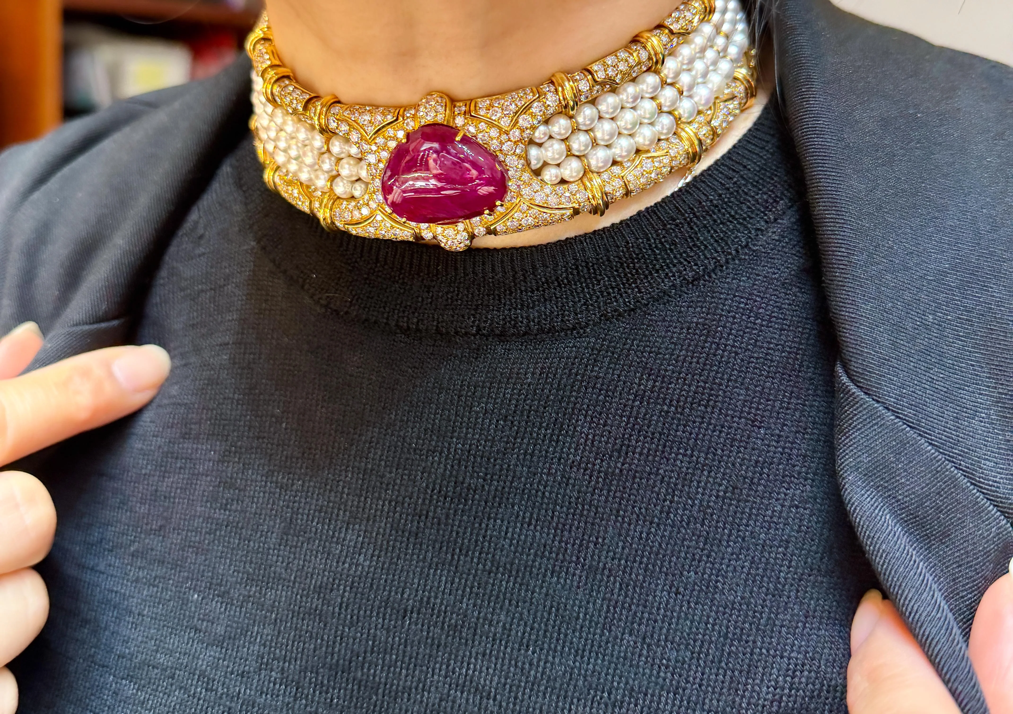 Vintage 45 Carat No Heat Ruby, Diamond, and Pearl Cuff Choker Necklace - Image 9