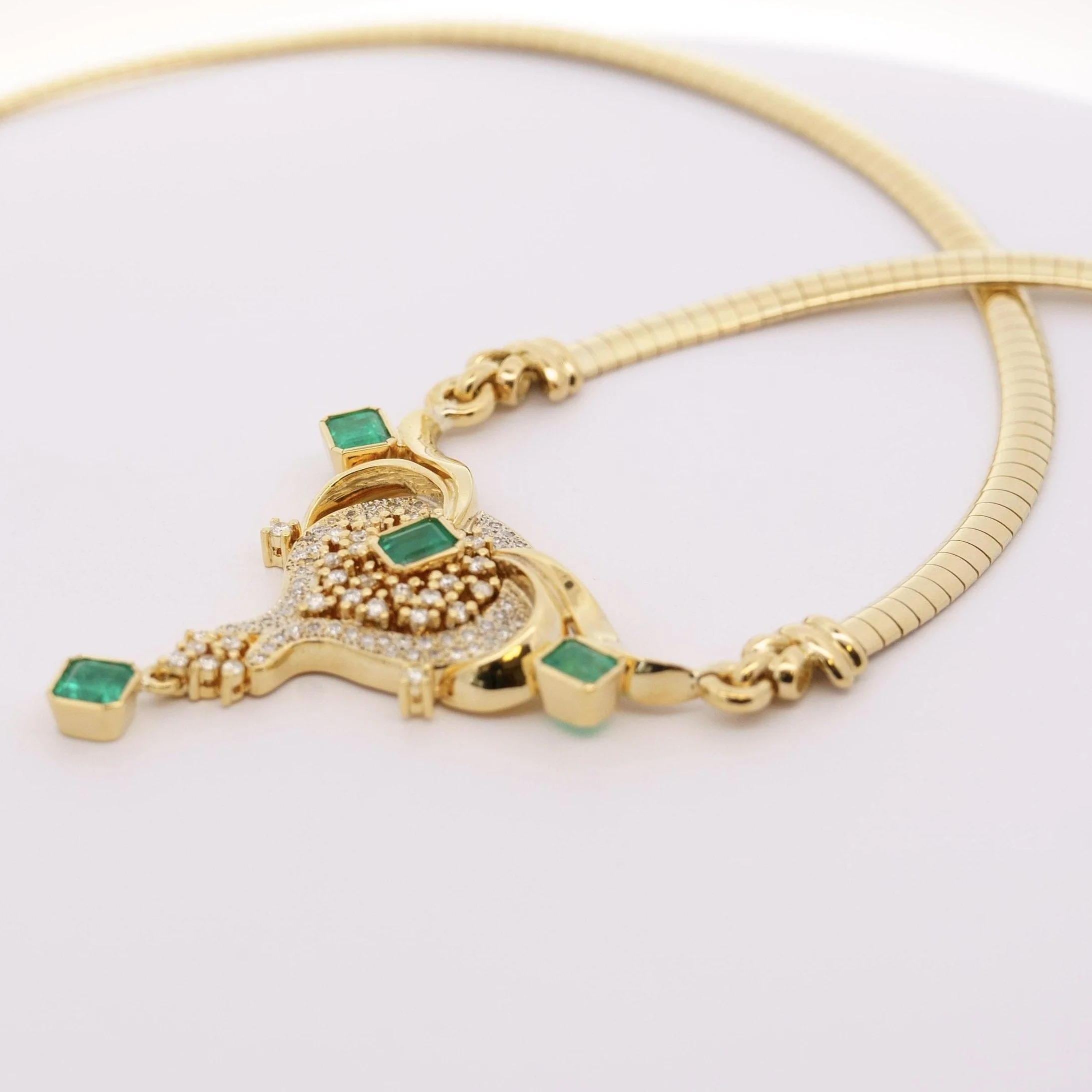 Vintage 5 Carat Emerald & Diamond Necklace in 14K Gold - Image 5
