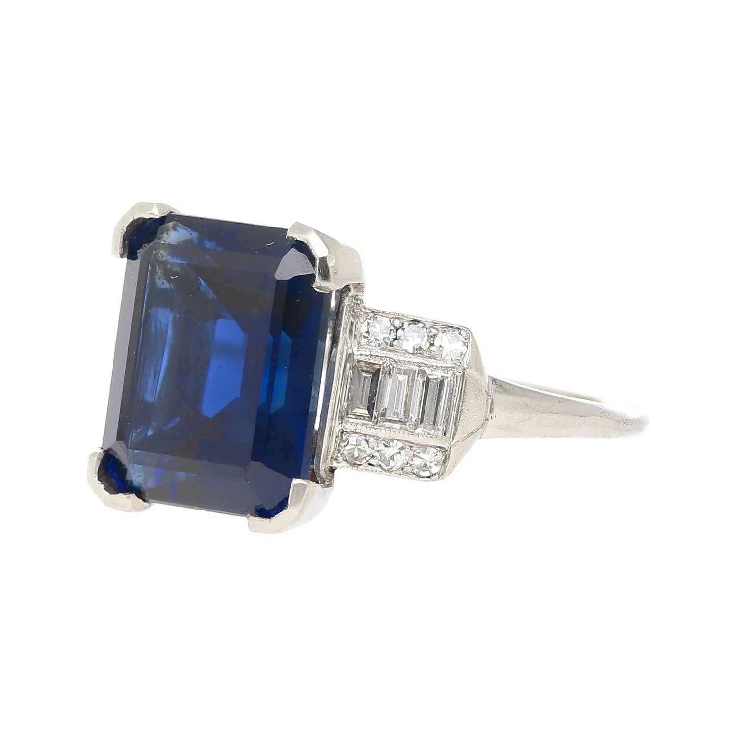 Vintage AGL Certified 6.80 Carat No Heat Blue Sapphire and Diamond Platinum Ring - Image 5