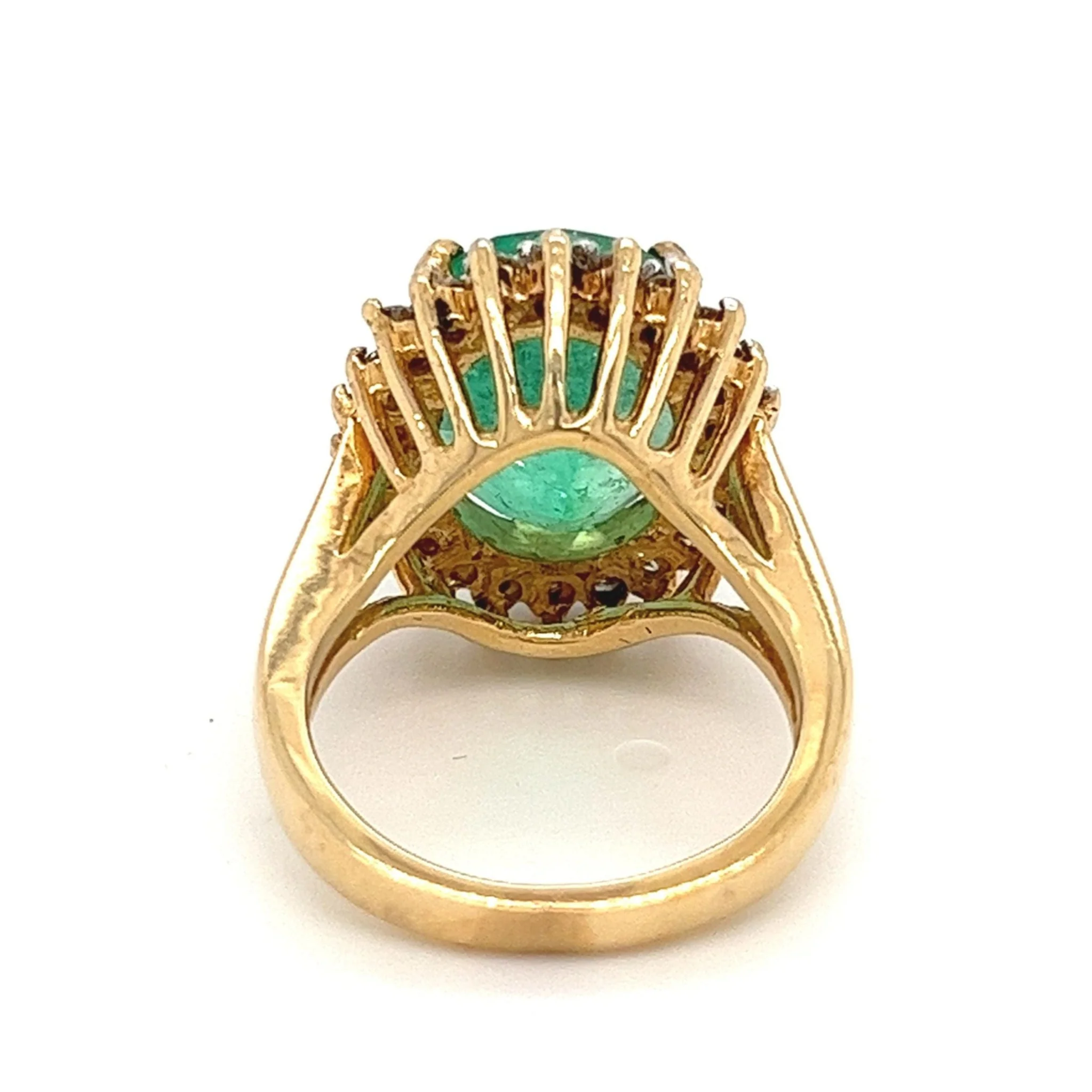 Vintage 6.88 carat Colombian Emerald in 14k yellow gold ring - Image 4