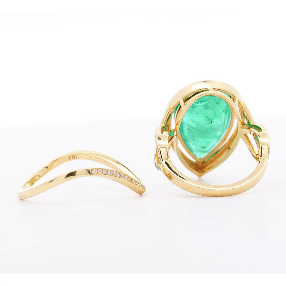 Vintage 9 Carat Pear Cut Zambian Emerald & Diamond Halo Ring Jacket in 18K Gold - Image 6