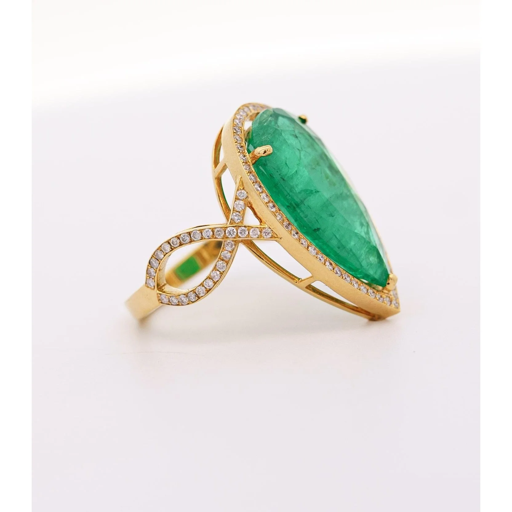Vintage 9 Carat Pear Cut Zambian Emerald & Diamond Halo Ring Jacket in 18K Gold - Image 9