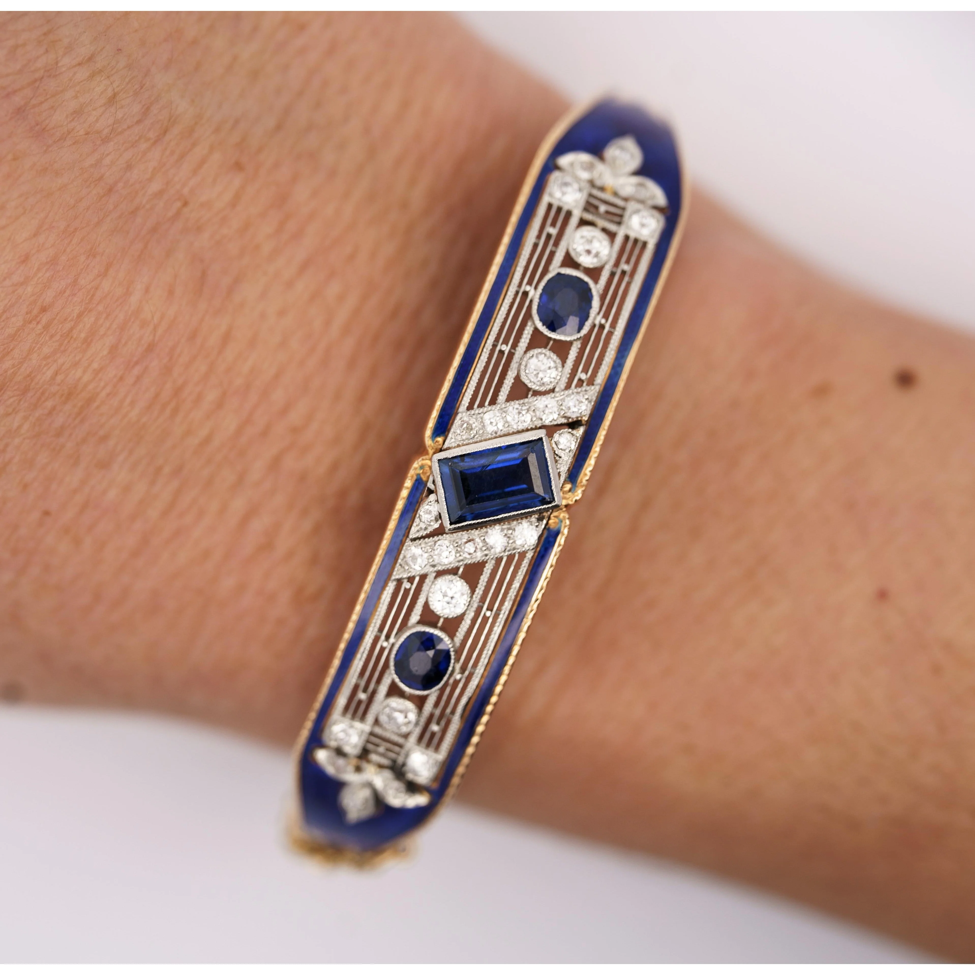 Vintage Art Deco Estate Blue Sapphire, Diamond & Enamel Bangle Bracelet - Image 7