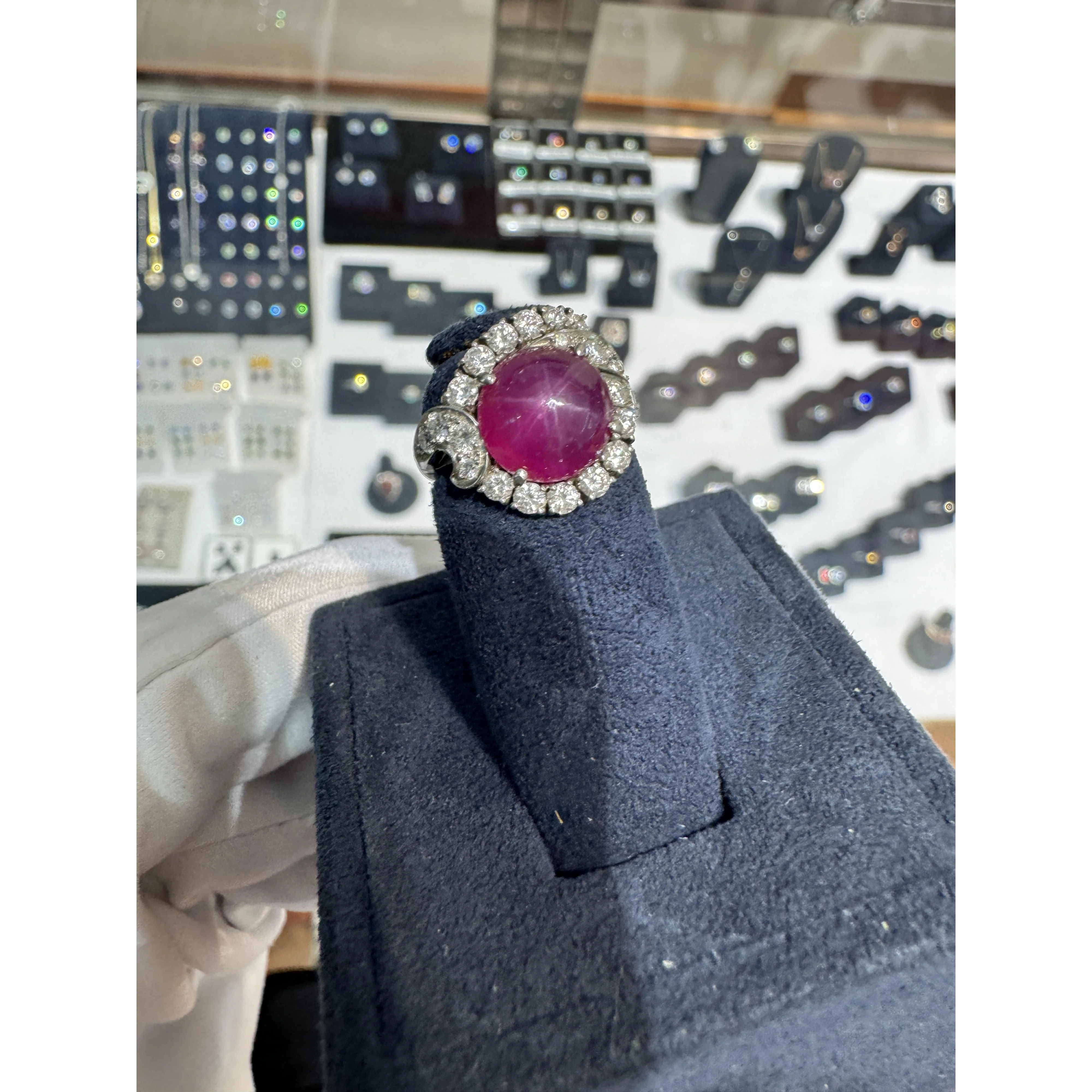 Vintage Estate 6.01 Carat No Heat Star Ruby & Diamond Platinum Ring - Image 7