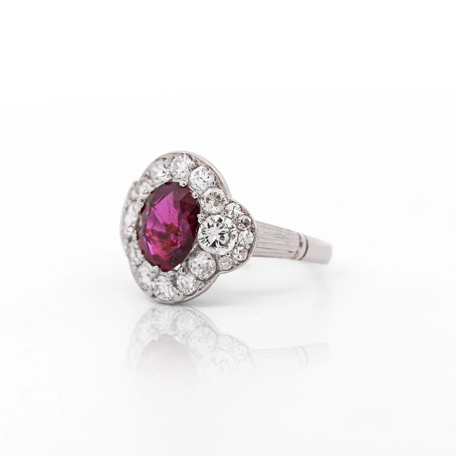 Vintage GIA Cert. 2.3 Carat No Heat Burma Ruby & Diamond in Platinum Ring - Image 3