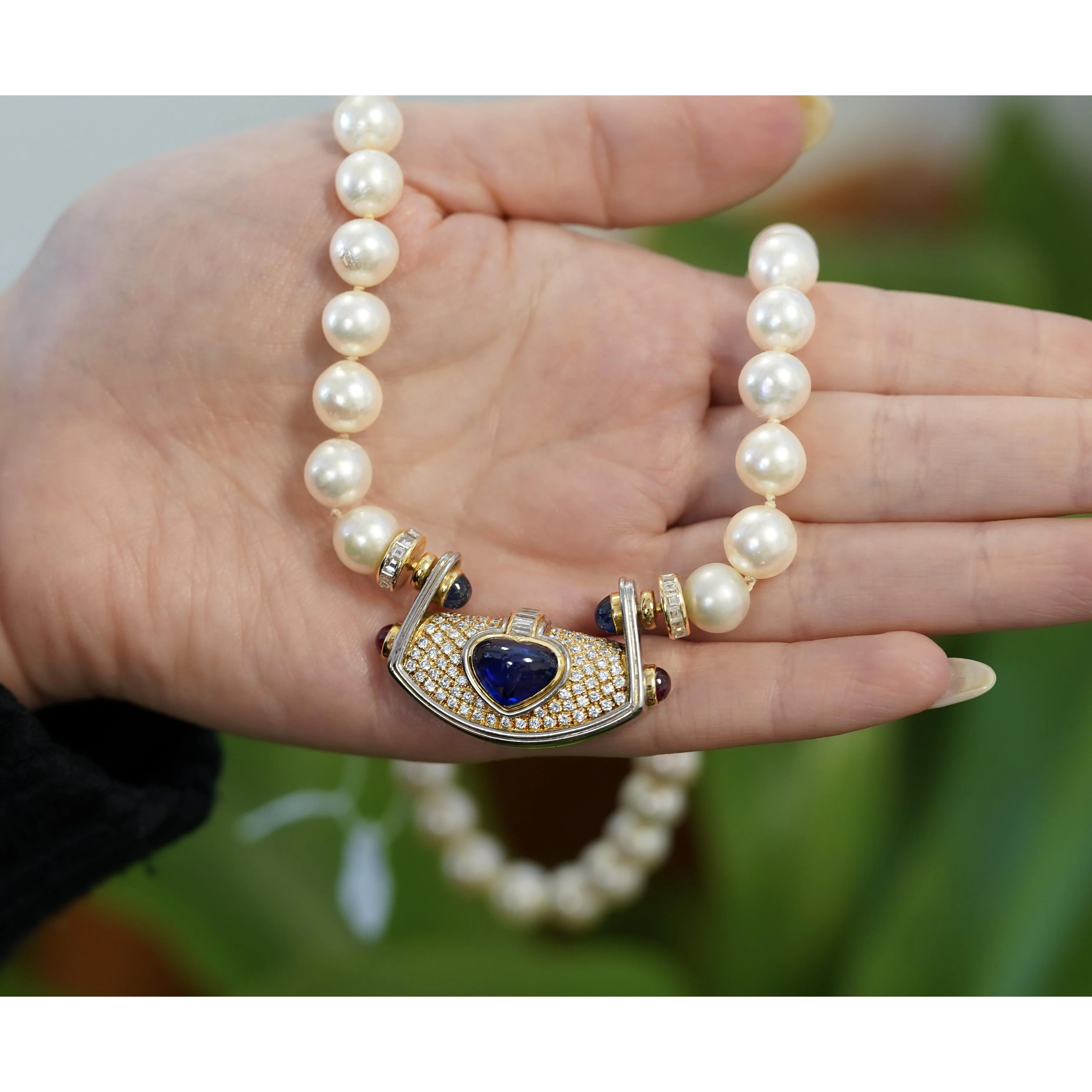 Vintage GIA Certified 5 Carat Heart Blue Sapphire, Diamond & Pearl Necklace - Image 6