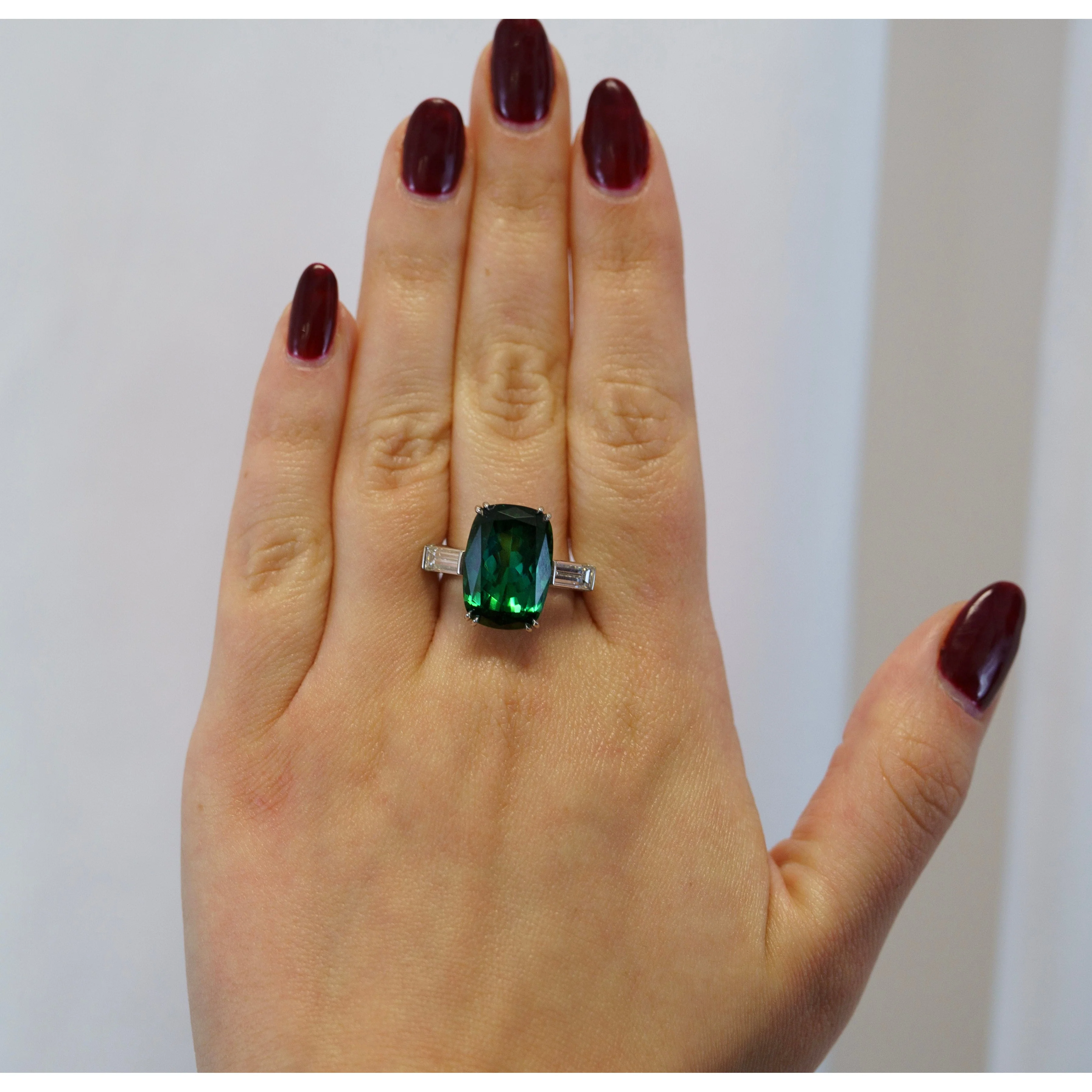 12.68 Carat Zoisite Green Tanzanite & Diamond Ring in Platinum 950 | IGI Certified - Image 12