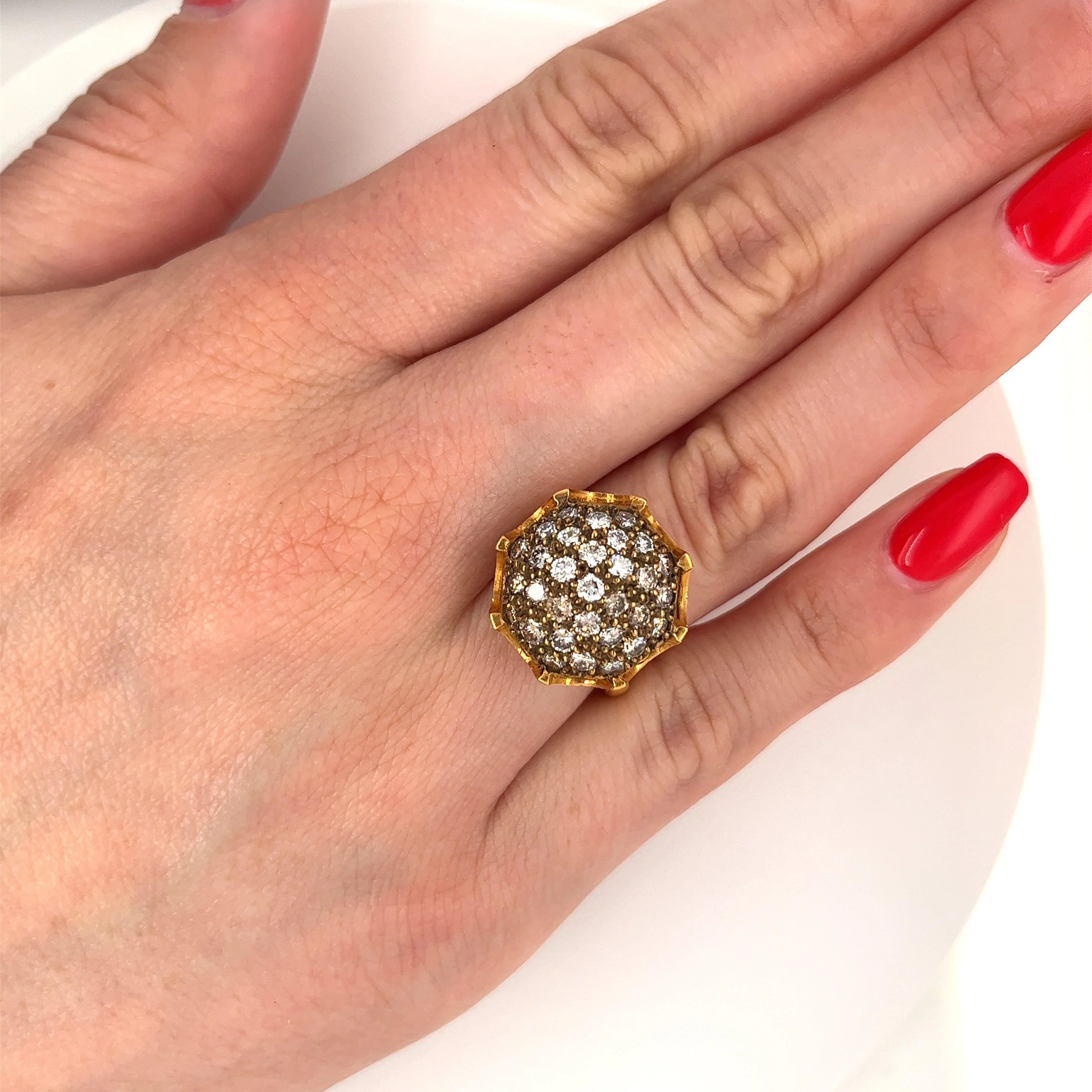 Vintage Retro 22K Carved Yellow Gold and Round Ball Diamond Cluster Ring - Image 6